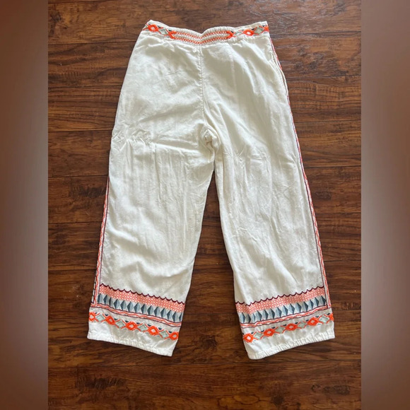 Anthropologie Islander EmbroideredCrop Pants | Size 2 - Picture 4 of 9